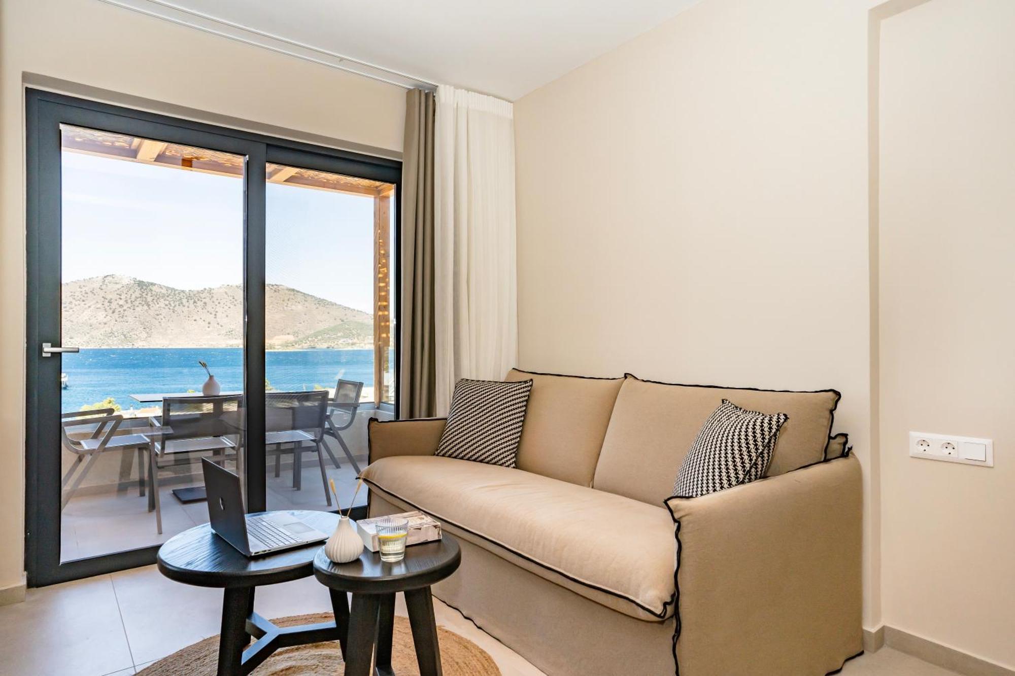 Elivia Boutique Suites Almiropótamos Eksteriør billede
