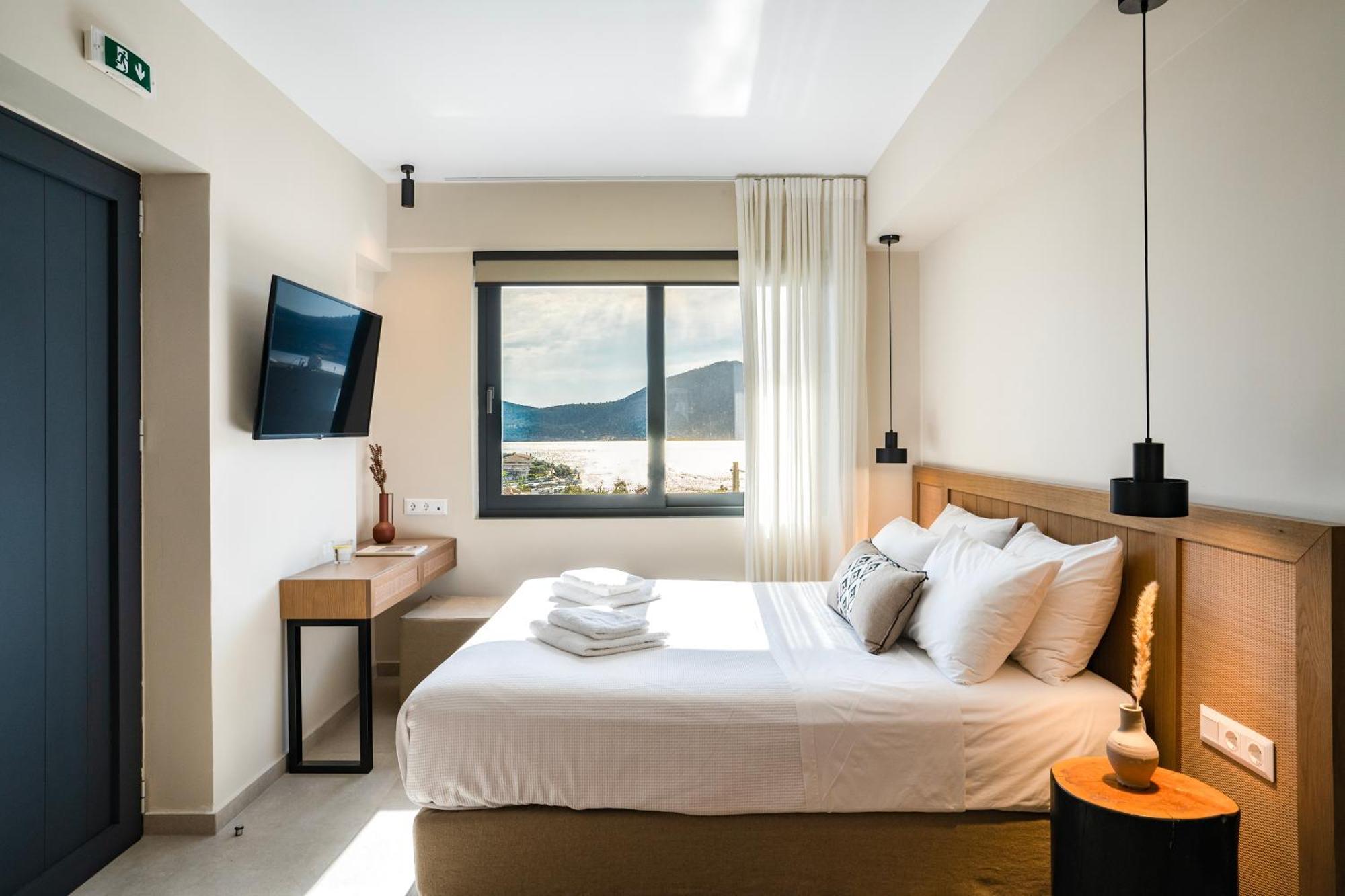 Elivia Boutique Suites Almiropótamos Eksteriør billede
